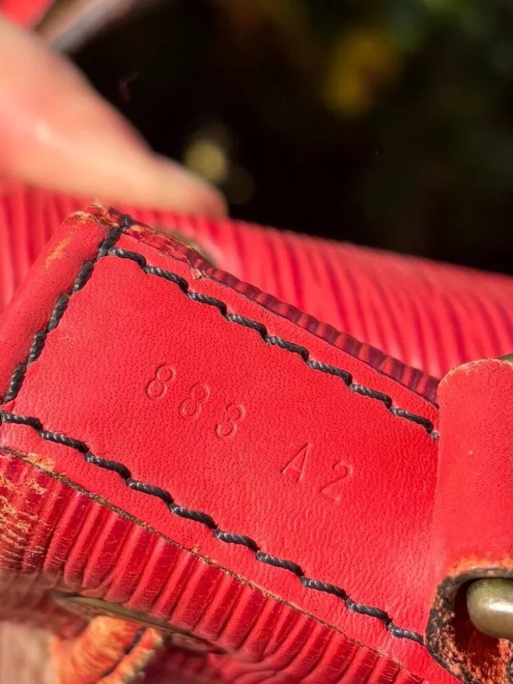 Authentic Louis Vuitton Red Neo Shoulder EPI RED - Picture 16 of 16